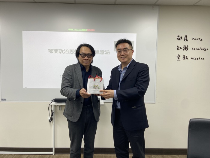 致贈台神馬克杯圖片