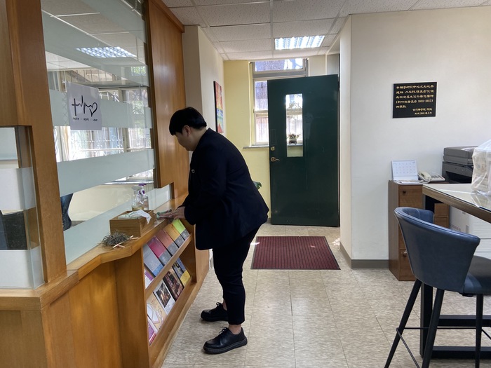 大掃除：研究部交誼區圖片