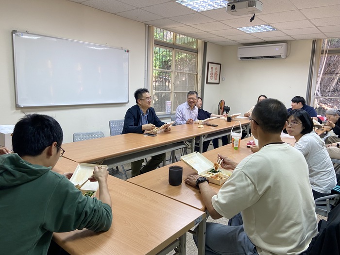 期初聚餐三圖片