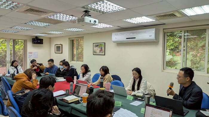 報告一：師生討論圖片