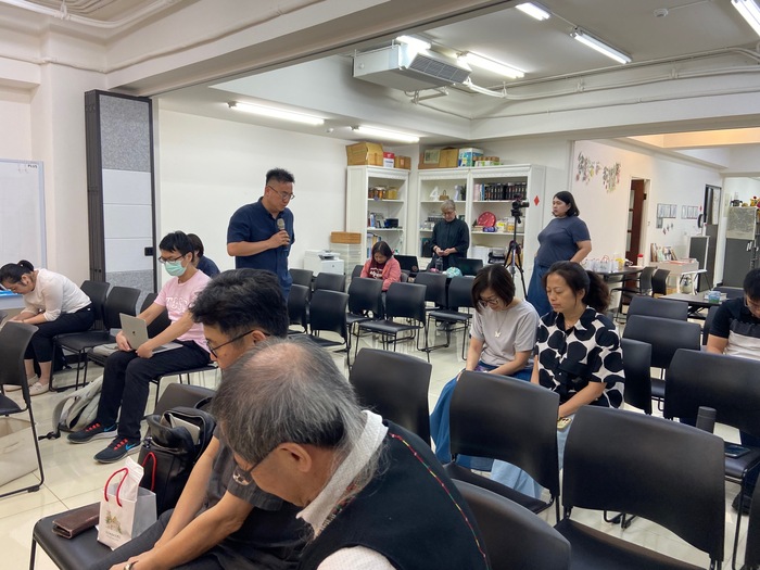 謝飯禱告：吳孟翰老師