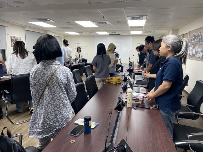 閉會禱告：徐萬麟老師